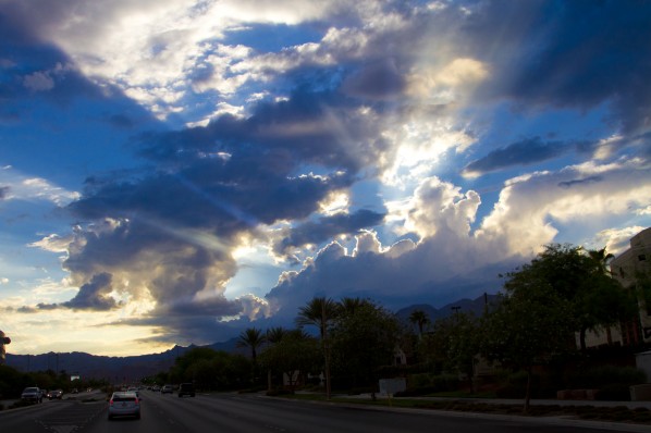 sunset-streaky-cloudslo